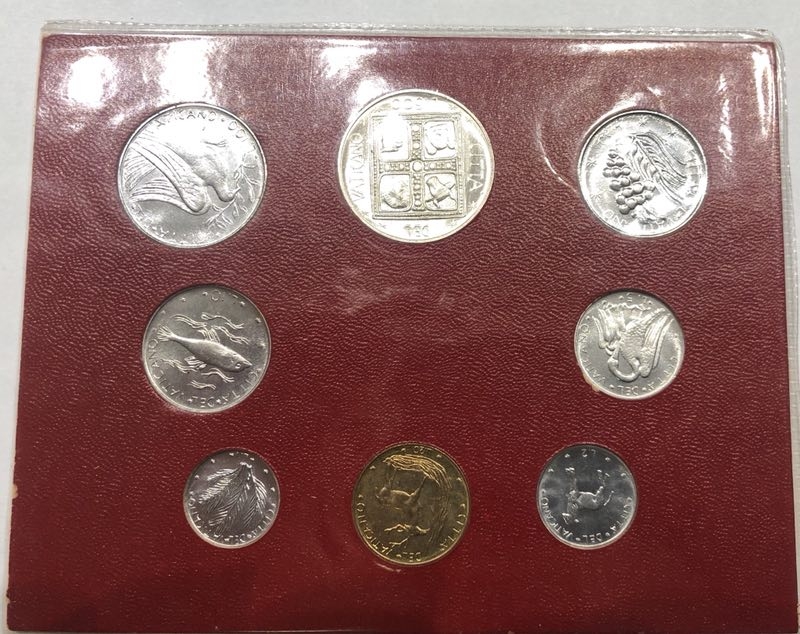 【随心拍】现代金银币拍卖第十二期 【梵蒂冈】1977年原装纪念币8枚一套，其中500里拉为银币 