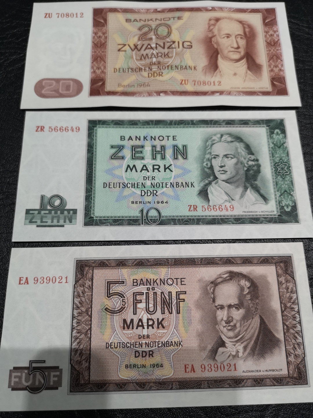 《外钞收藏家》第六十五期拍卖 东德1964年版10-100马克 都是补号 全新unc