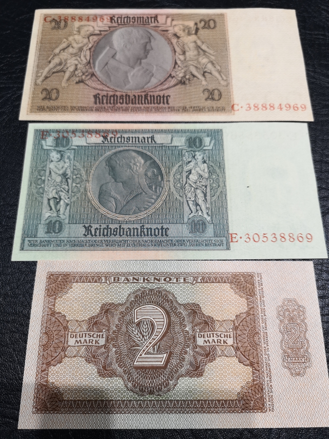 《外钞收藏家》第六十五期拍卖 西德老版马克三张10au品相、20、2近全新