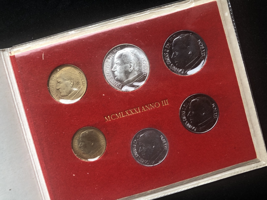 【币观天下】第六十一期拍卖 【梵蒂冈】6枚币册子一本【包含银币一枚】