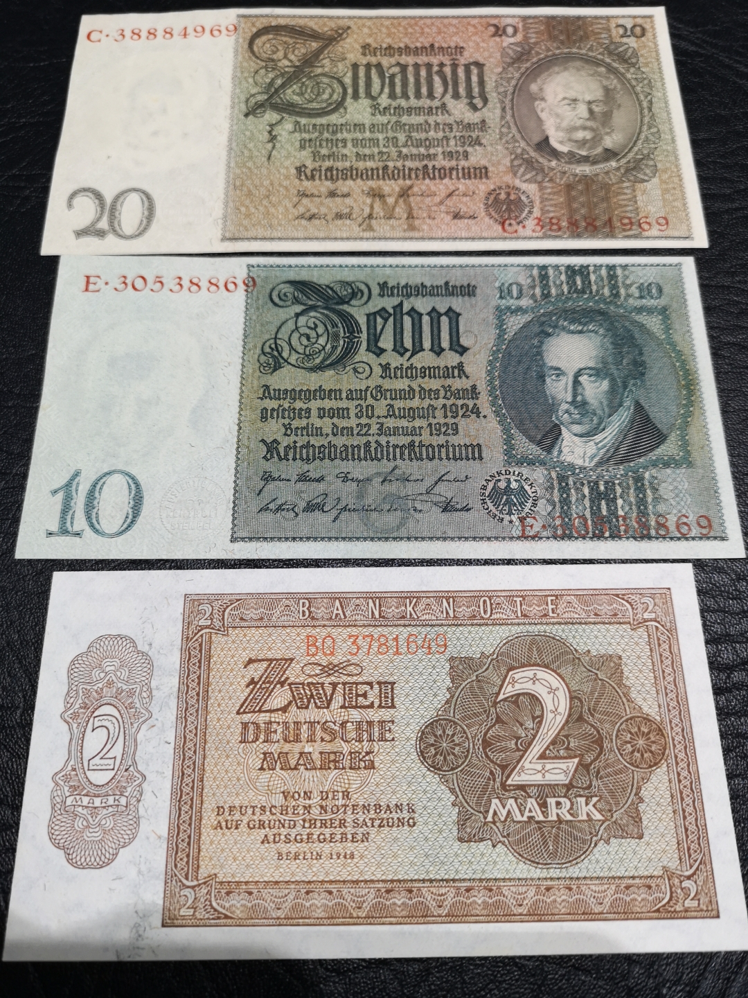 《外钞收藏家》第六十五期拍卖 西德老版马克三张10au品相、20、2近全新