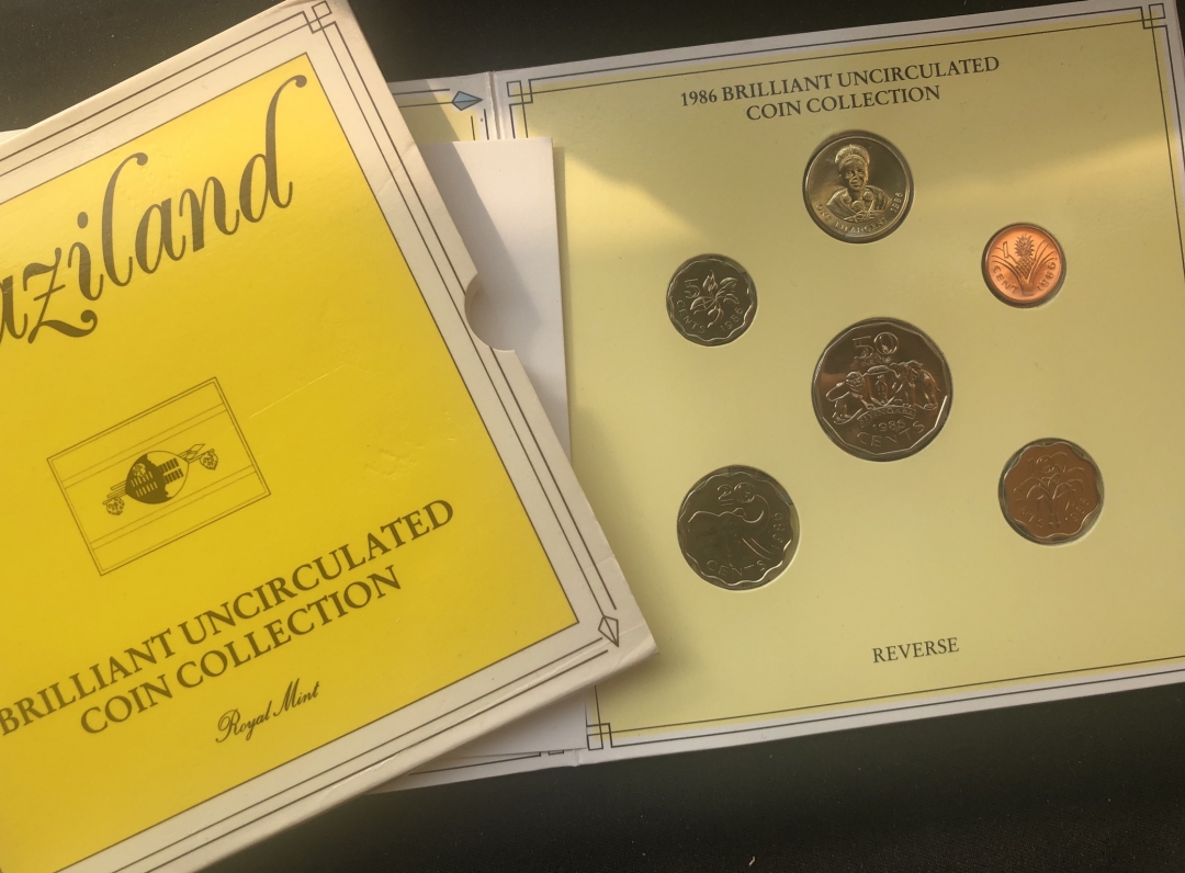 【币观天下】第六十一期拍卖 【斯威士兰】1986的英国装帧官方套币卡册