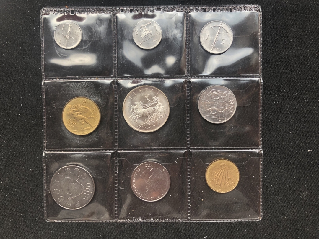 【币观天下】第六十二期拍卖 【圣马力诺】1979圣马力诺卡册秒杀【包含银币一枚】