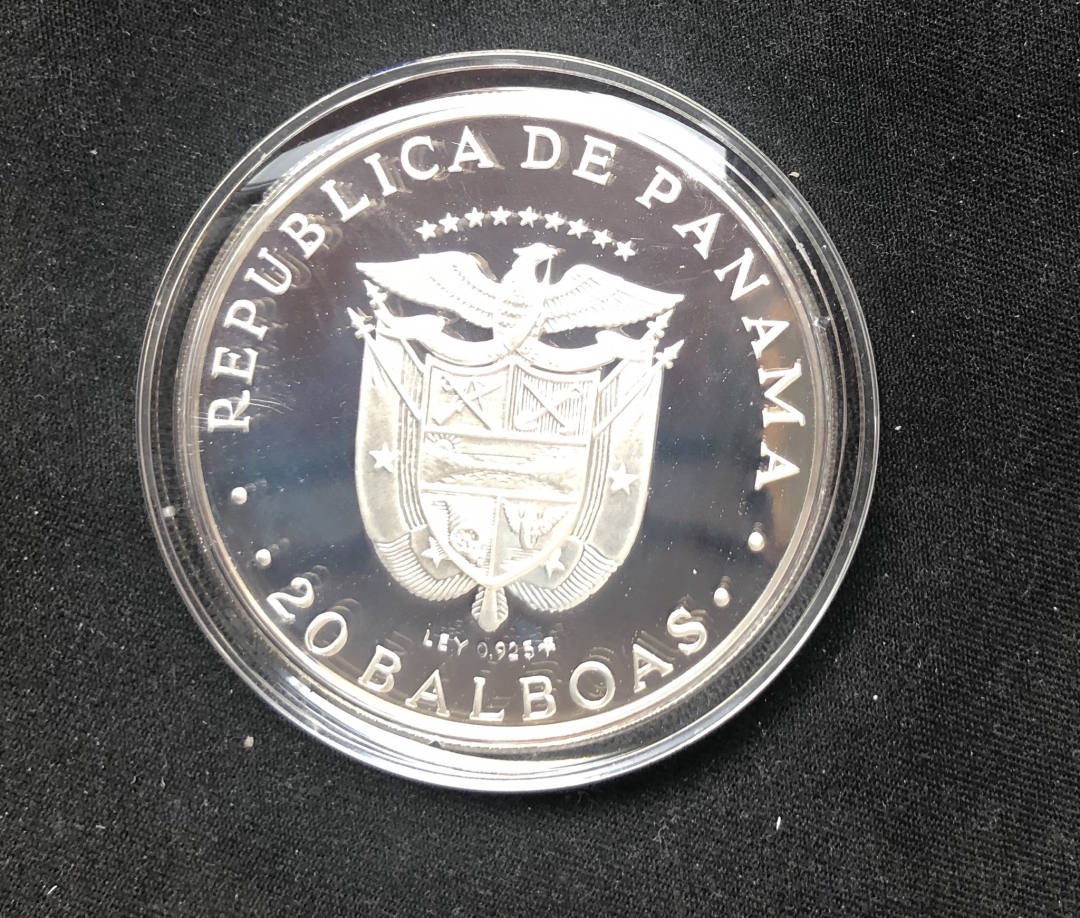 【币观天下】第六十二期拍卖 【巴拿马】1977巴尔博亚精制银币【直径大】