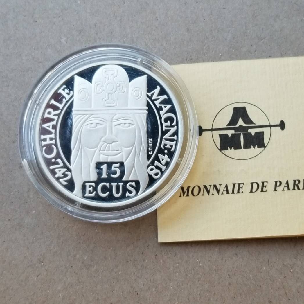 【币观天下】第六十二期拍卖 克劳斯获奖币!法国1990年查理曼大帝纪念银币，原盒证书。