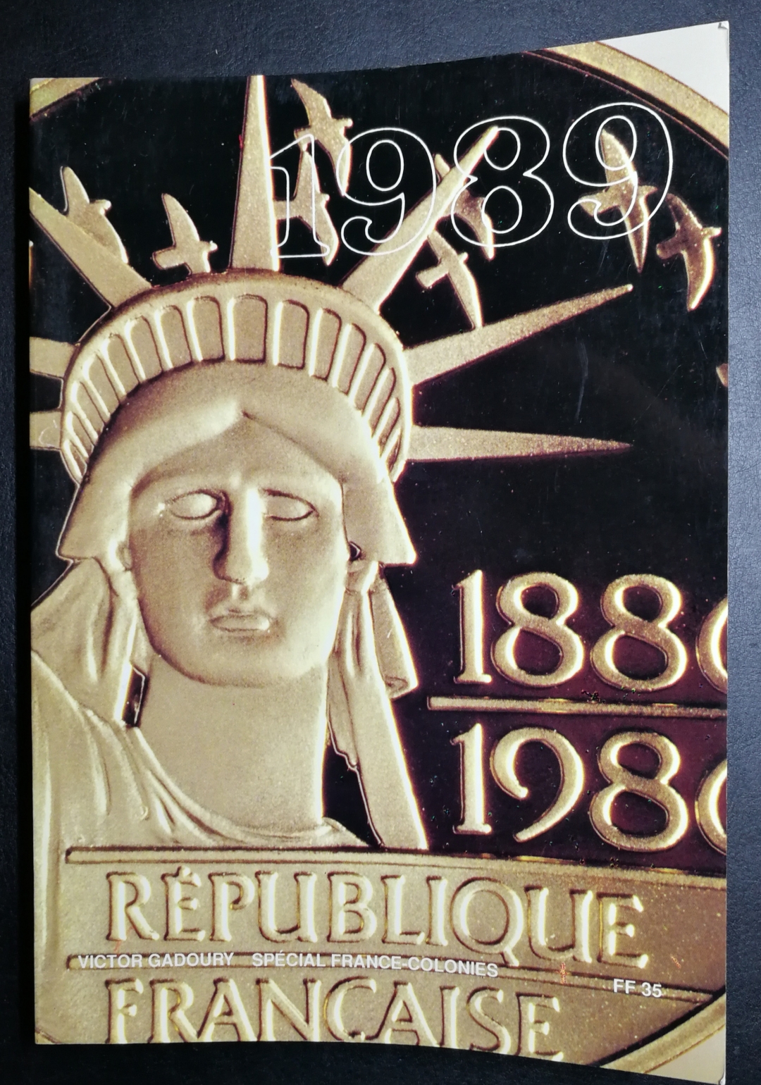 凡希社世界钱币拍卖第八十二期 目录两本--法殖和1990世界钱币年鉴