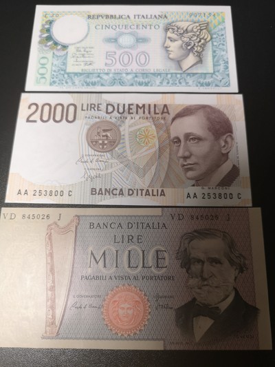 《外钞收藏家》第六十六期拍卖 - 意大利单张精致小面额  全新unc