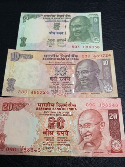 《外钞收藏家》第六十七期拍卖 - 印度6张 全新unc