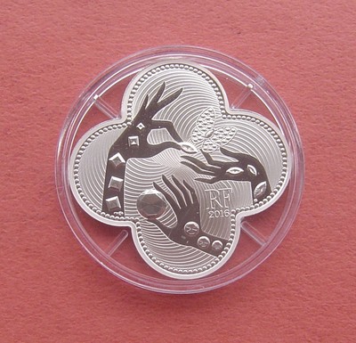 「S&S Numismatic世界钱币-拍卖第5期」 - 法国2016年 法兰西瑰宝(3)梵克雅宝110周年 10欧元十字花形精制纪念银币 盒证齐全