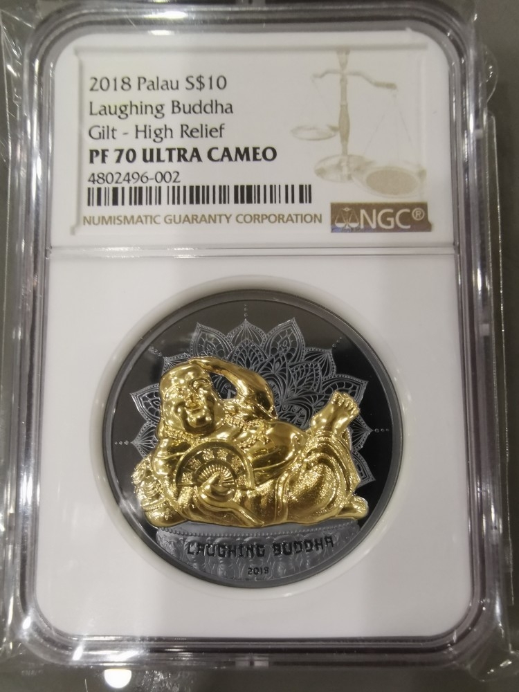 【币观天下】第六十五期拍卖 【帕劳】2018年2盎司弥勒佛卧佛高浮雕精制镀金黑色银币【ngc70】