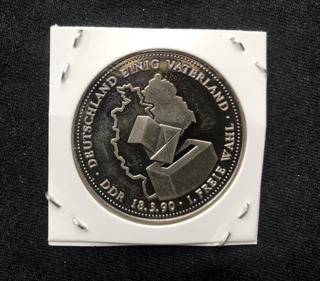 【币观天下第六十六期拍卖】 【德国】1990年德国章【合金】