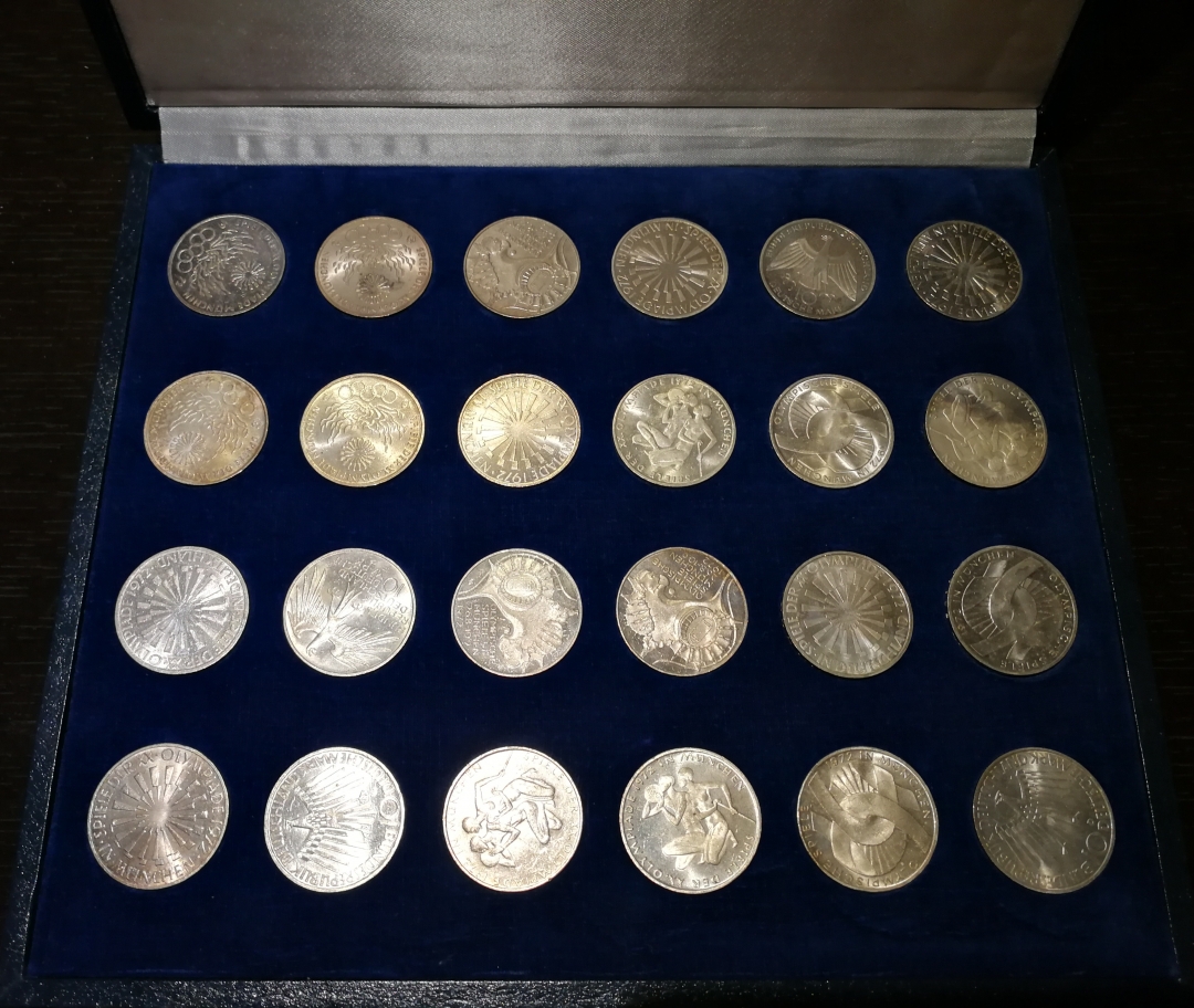 凡希社世界钱币微拍第八十四期 1972德国慕尼黑奥运会5马克礼品装共24枚