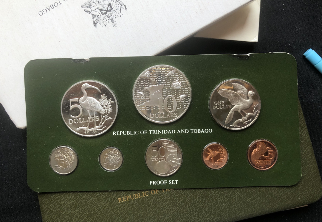 【币观天下】第六十七期拍卖 【多米尼加+多巴哥】1976年套币8枚套【2枚镀银+4枚镍+2铜】