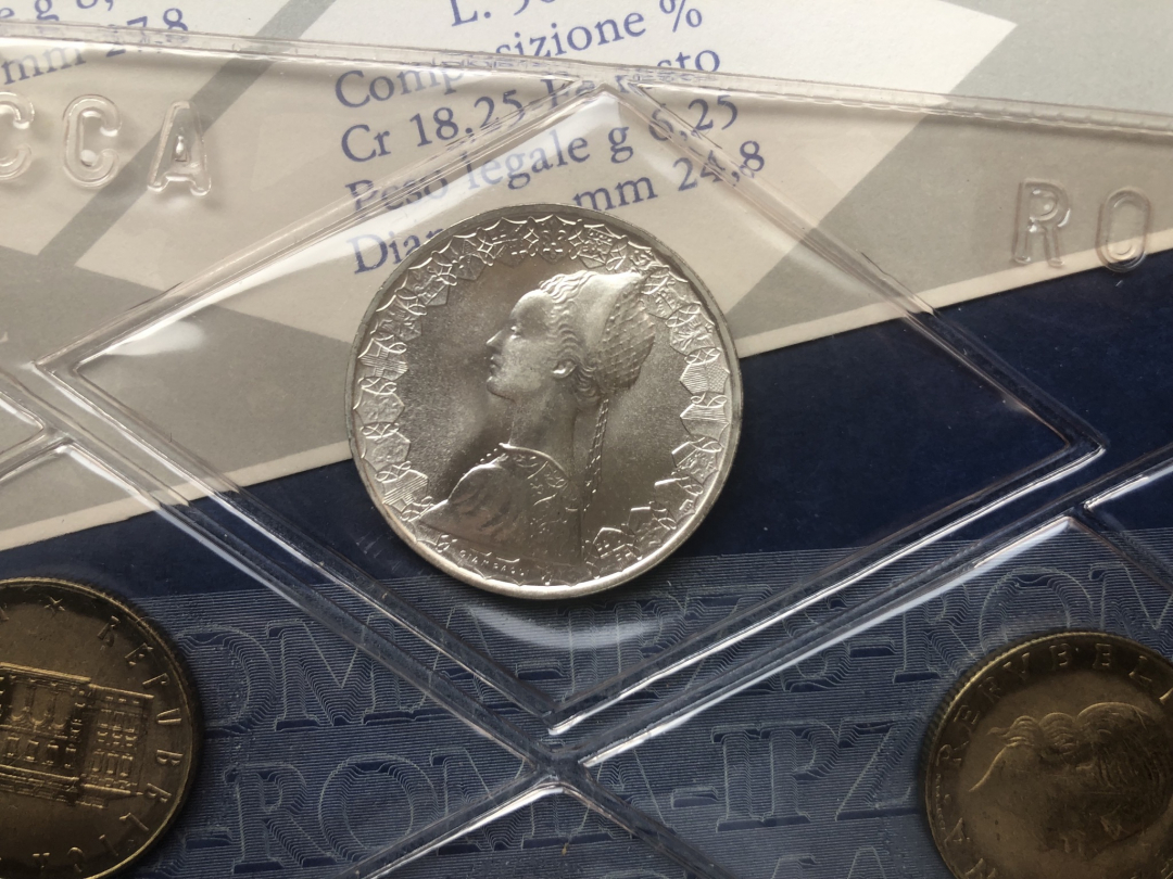 【币观天下】第六十七期拍卖 意大利1981年11枚套装 包含银币一枚