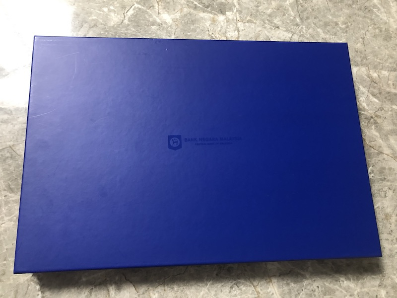 收藏联盟第八十六期暨CICE北京展销会专场拍卖 2017年马来西亚600林吉特纪念钞  世界最大钞票 PMG68E S/N:MRR0002035 带全套礼盒包装和证书