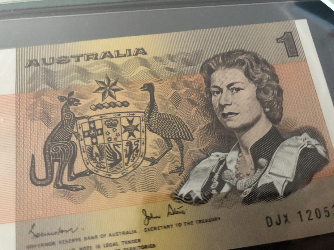 收藏联盟第八十六期暨CICE北京展销会专场拍卖 1983年澳大利亚1元 PMG66E亚军分 戎装女王 S/N:DJX120532