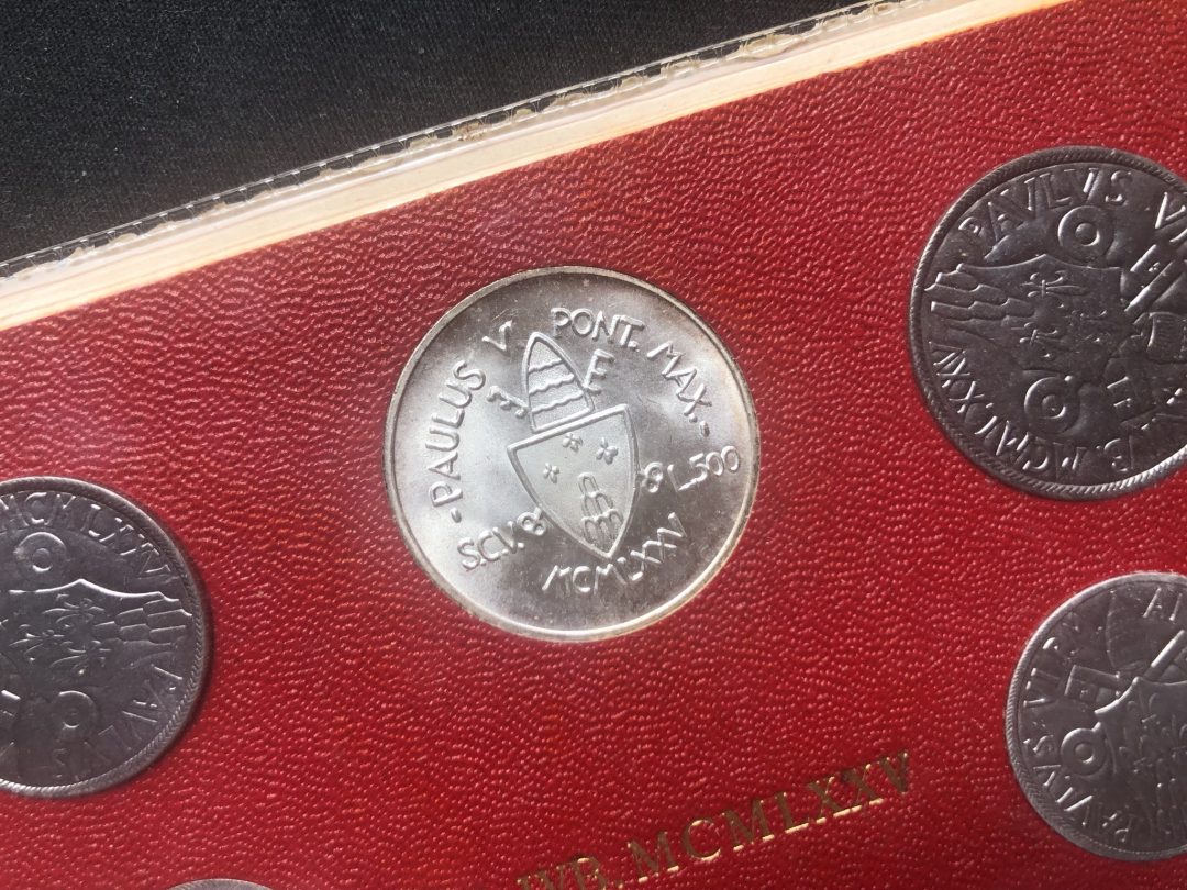 【币观天下】第六十八场拍卖-CICE北京展销会专场 【梵蒂冈】1975年圣年纪念版8枚【带银币】