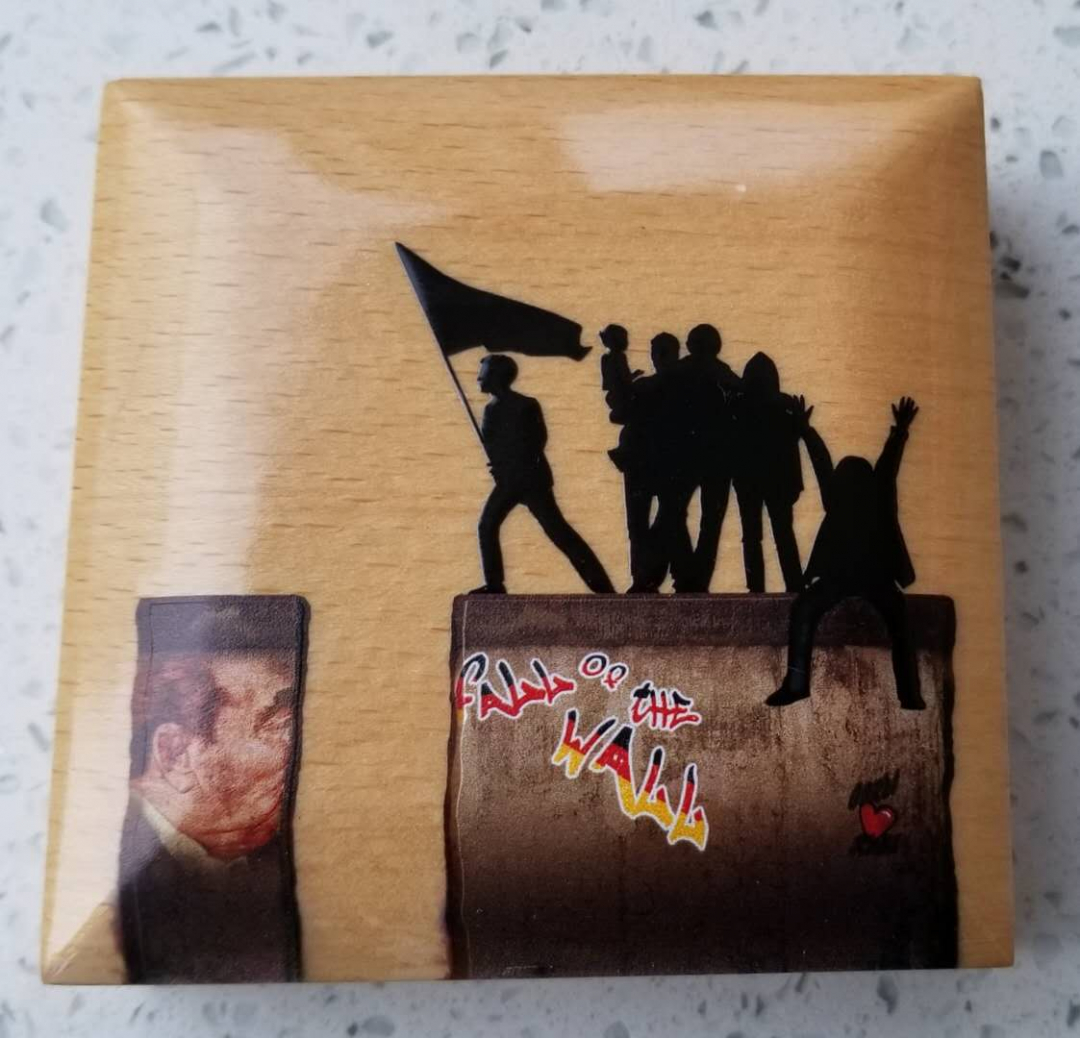 【随心拍】现代金银币拍卖-第十九期 帕劳柏林墙倒塌25周年3D变幻图像银币