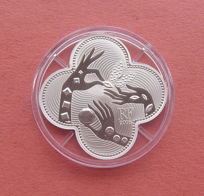「S&S Numismatic世界钱币-拍卖第14期」 - 法国2016年 法兰西瑰宝(3)梵克雅宝110周年 10欧元十字花形精制纪念银币 盒证齐全
