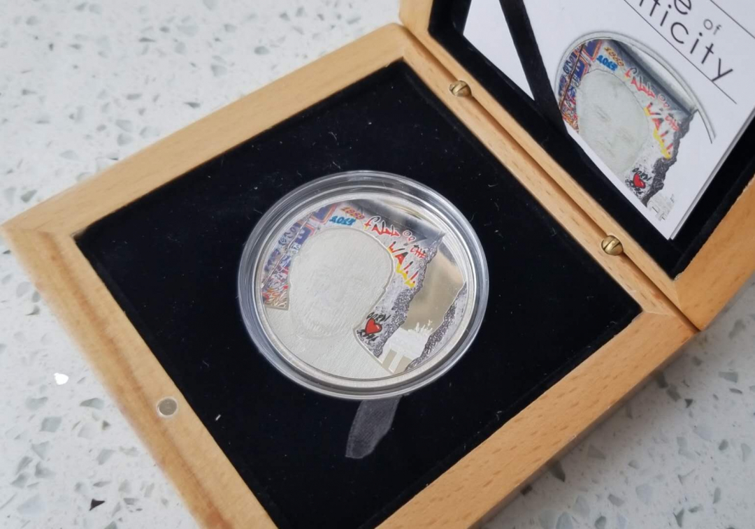 【随心拍】现代金银币拍卖-第十九期 帕劳柏林墙倒塌25周年3D变幻图像银币
