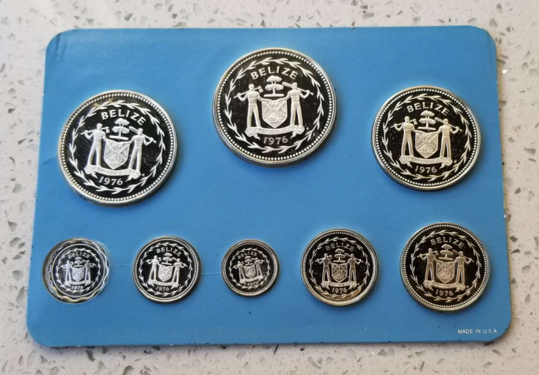 【币观天下】第六十九场拍卖 伯利兹1976年鸟类动物精制纪念银币8枚