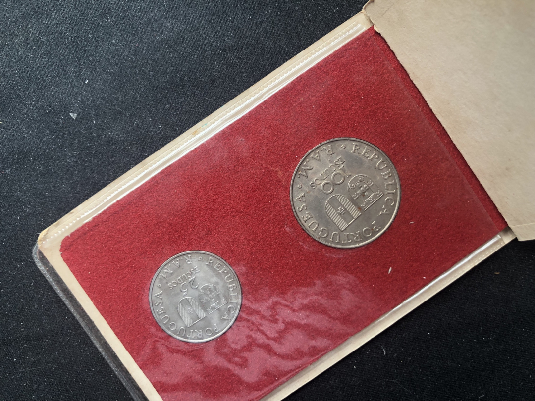 【币观天下】第六十九场拍卖 【葡属马德拉】1981年25/100埃斯库多纪念币2枚