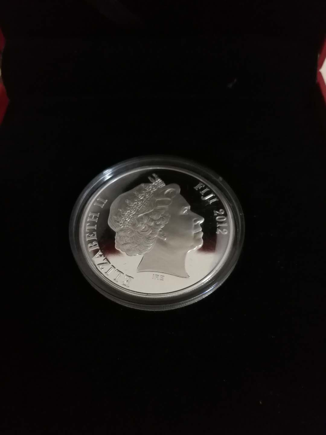 【币观天下】第六十九场拍卖 斐济2012年生肖龙镶嵌天然珍珠1盎司镀金银币