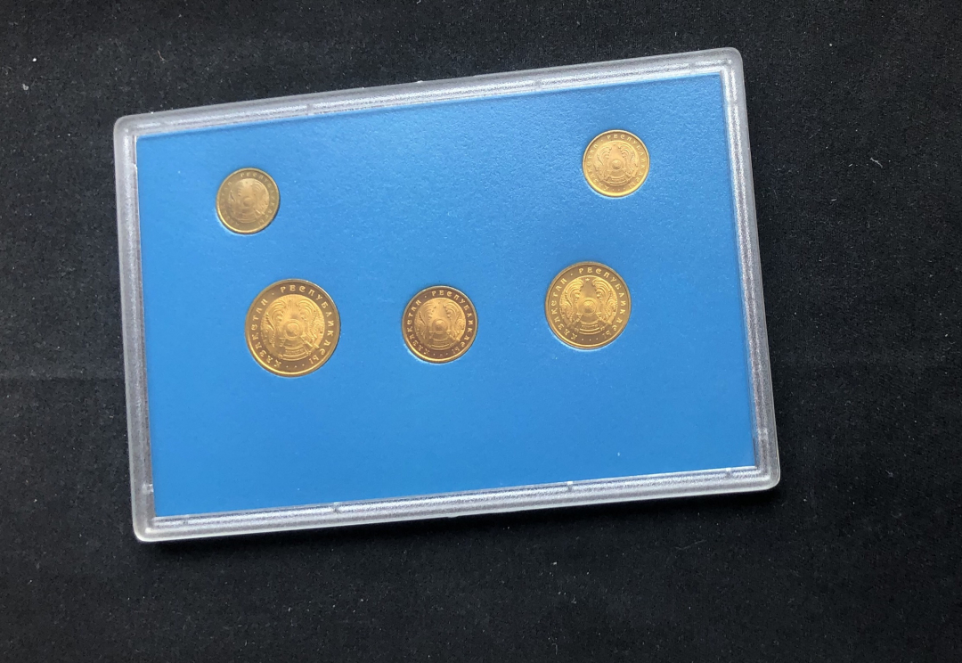 【币观天下】第七十期拍卖 【哈萨克斯坦】1993年分币册子