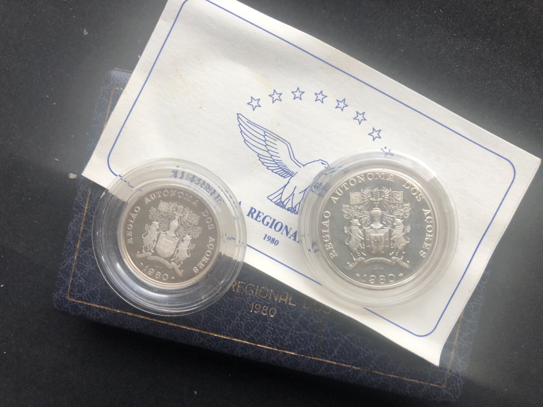 【币观天下】第七十期拍卖 【亚速尔】1980年银币两枚【盒证齐全】