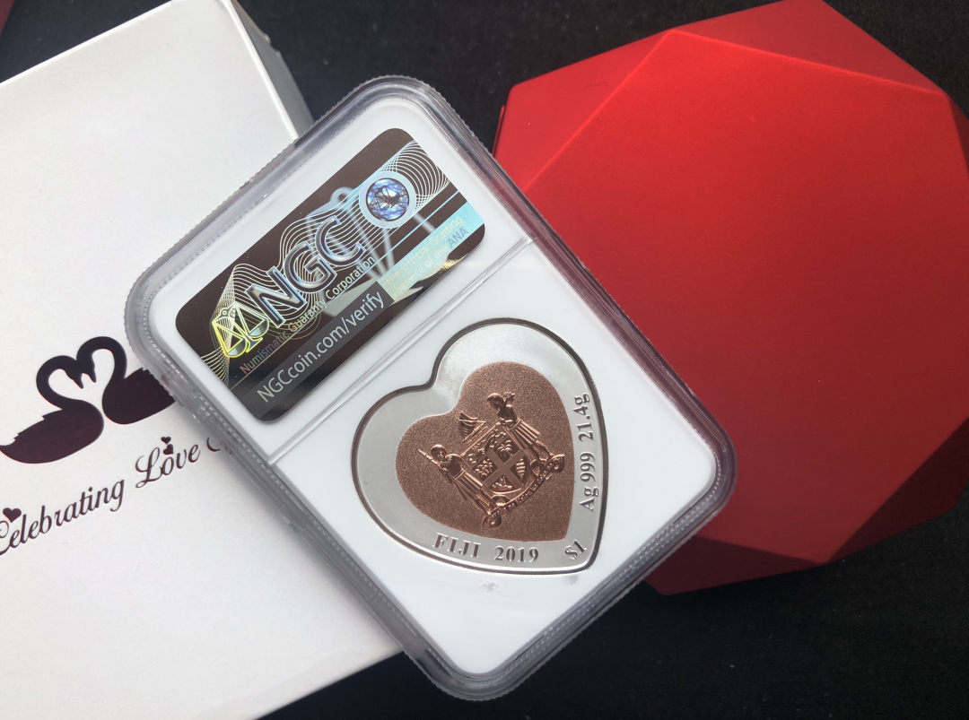 【币观天下】第七十期拍卖 【斐济】2019斐济情人节天鹅银币【ngc70】