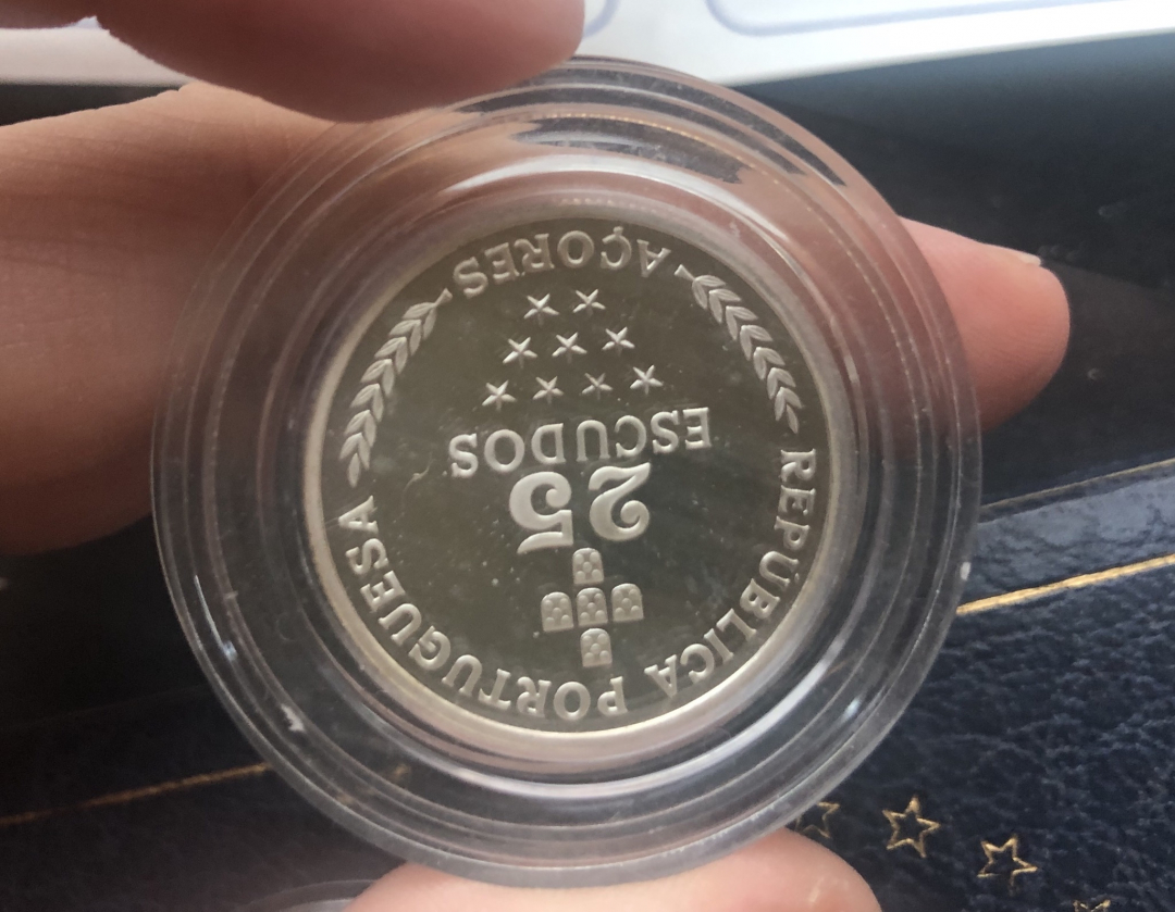 【币观天下】第七十期拍卖 【亚速尔】1980年银币两枚【盒证齐全】