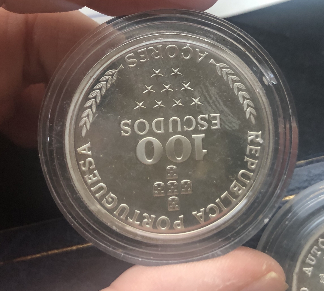 【币观天下】第七十期拍卖 【亚速尔】1980年银币两枚【盒证齐全】