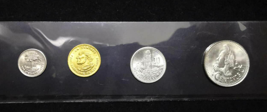 【鲸贝乐淘】千字文·第闰号拍卖 【硬币】卷拆，危地马拉硬币一套。