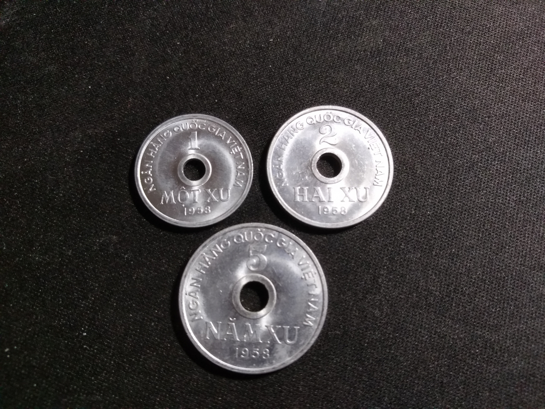 【鲸贝乐淘】千字文·第闰号拍卖 【中国代印】1958年越南流通硬币全套三枚，铝币，全新未流通，略有小氧化