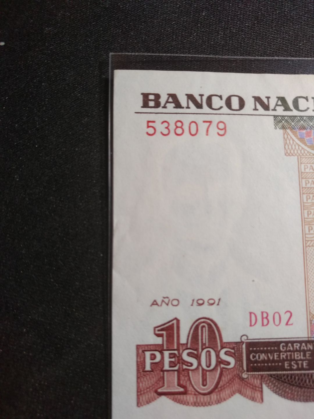 【鲸贝乐淘】千字文·第余号拍卖·上海钱币博览会专场 【中国代印】1990-1991年古巴10-50比索，AUNC ，10.20有小折痕，50比索有黄斑，50比索为错版，人名字母N上满未加~图标