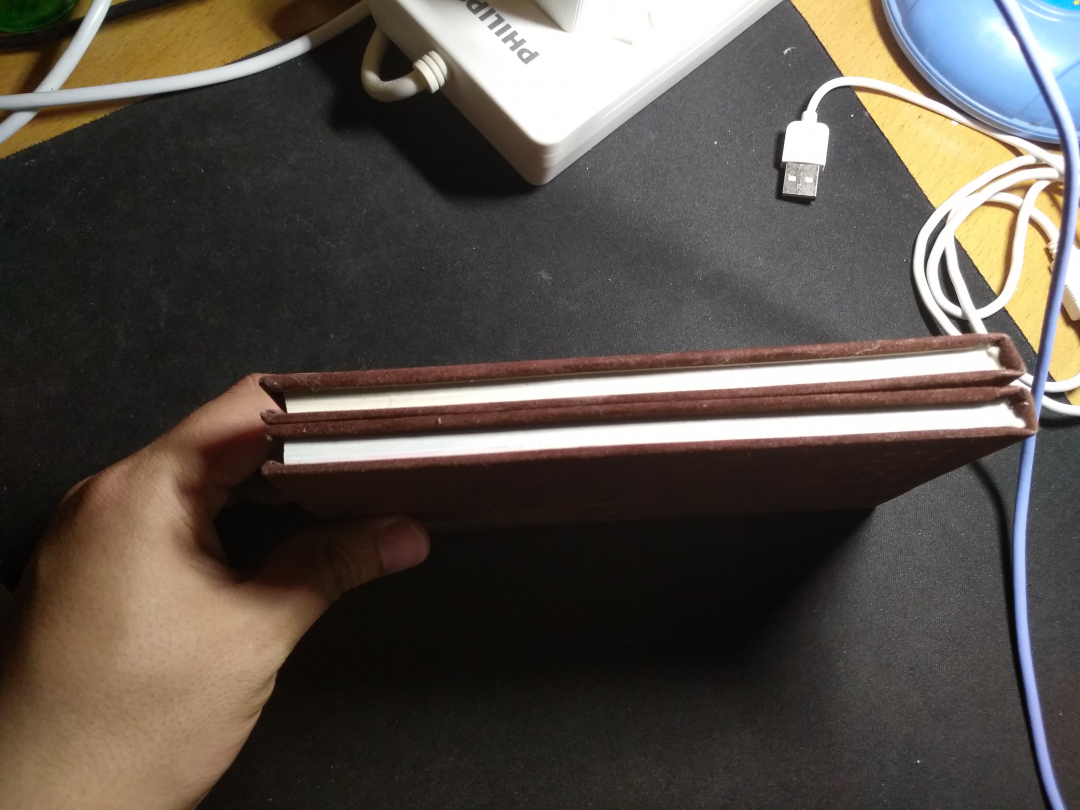 【鲸贝乐淘】千字文·第余号拍卖·上海钱币博览会专场 【工具书】外钞缩影，全套全新难得，带外包装，上下两册，外币图录，内部资料，难得好资料