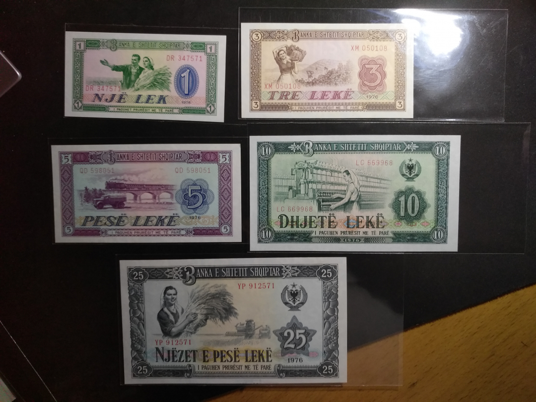 【鲸贝乐淘】千字文·第余号拍卖·上海钱币博览会专场 【中国代印】1976年阿尔巴尼亚各版本大全套，全品全新，UNC, 瑞士版100元底边略有折痕，精美绝伦，全套难得