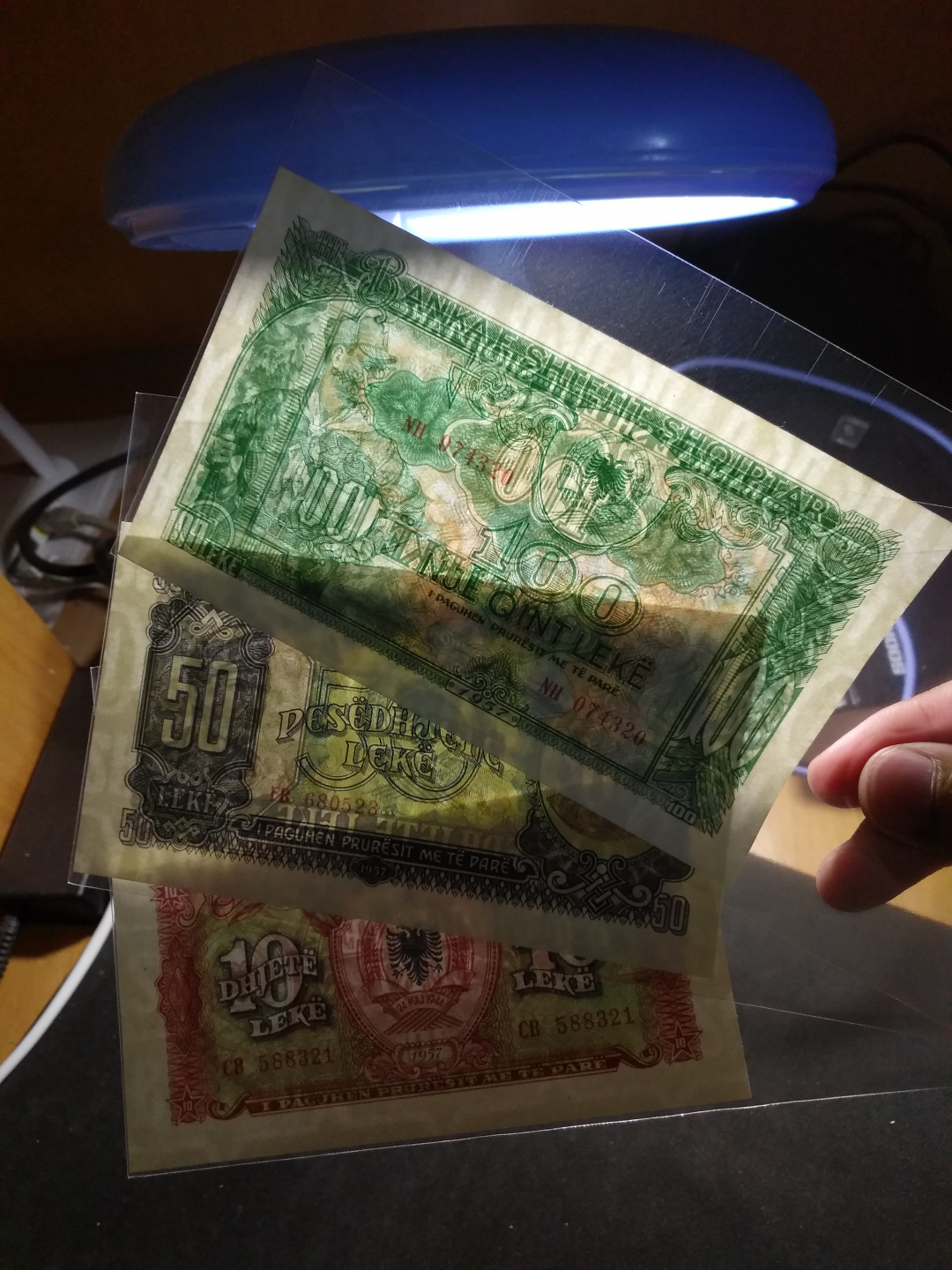 【鲸贝乐淘】千字文·第成号拍卖·上海钱币博览会专场 【阿尔巴尼亚】1951年全套，苏联代印，精美大票幅，小面值三张unc, 大面值两张品相一般，捆痕明显AUNC 