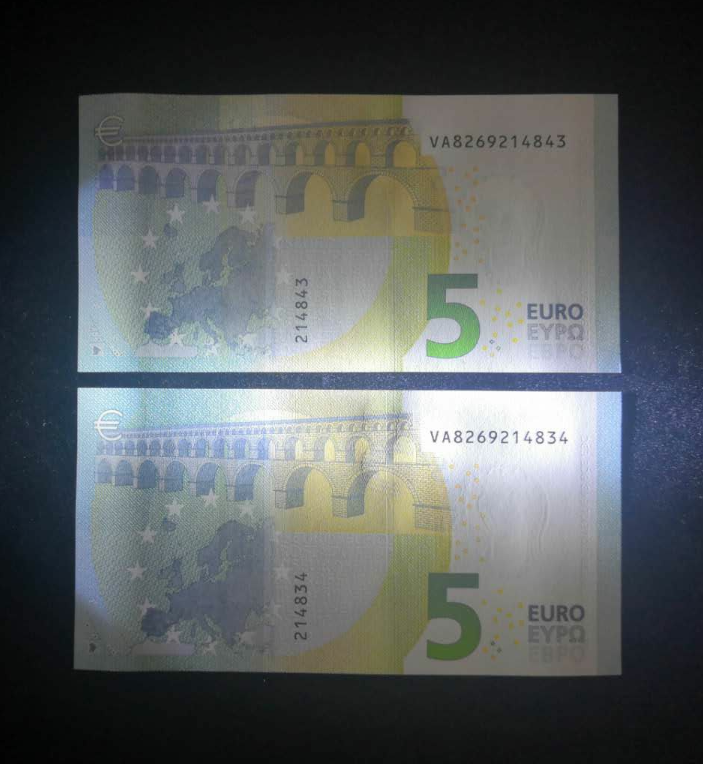 【鲸贝乐淘】千字文·第岁号拍卖 2013版3签。西班牙🇪🇸 V字冠。2张趣味号。834.843。。