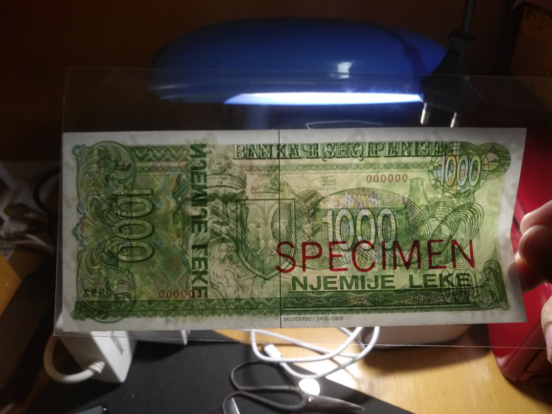 【鲸贝乐淘】千字文·第岁号拍卖 【中国代印】1992年阿尔巴尼亚1000元全零票样，AUNC ，品相一般