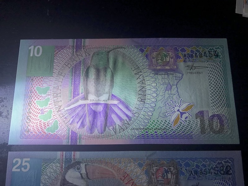 收藏联盟第八十九期拍卖 苏里南10，25盾；萨尔瓦多5克朗首发AA