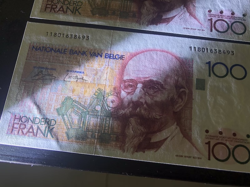 收藏联盟第八十九期拍卖 比利时100法郎两连号有压痕UNC- 卢森堡100法郎UNC