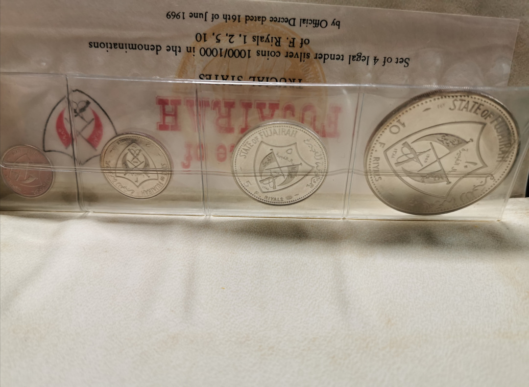 凡希社世界钱币微拍卖第九十一期 荐！1969富查伊拉酋长国精铸PS四枚带证书包装有裂