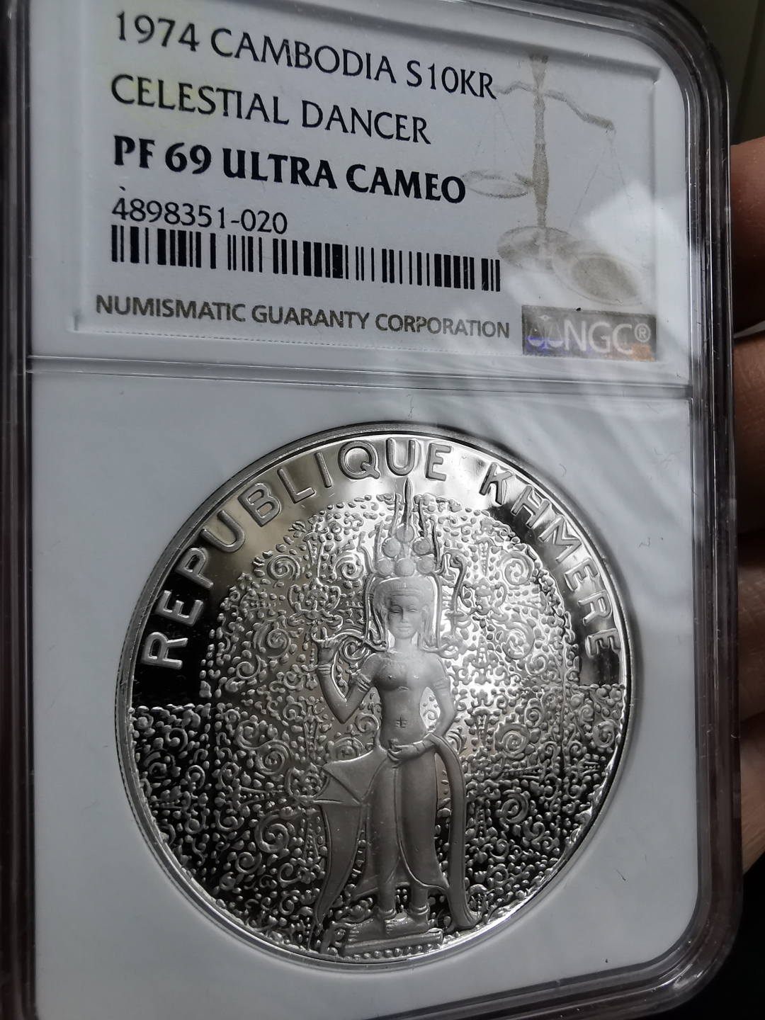 凡希社世界钱币微拍卖第九十一期 1974高棉共和国飞天舞者10000R NGC-PF68UC仅800枚