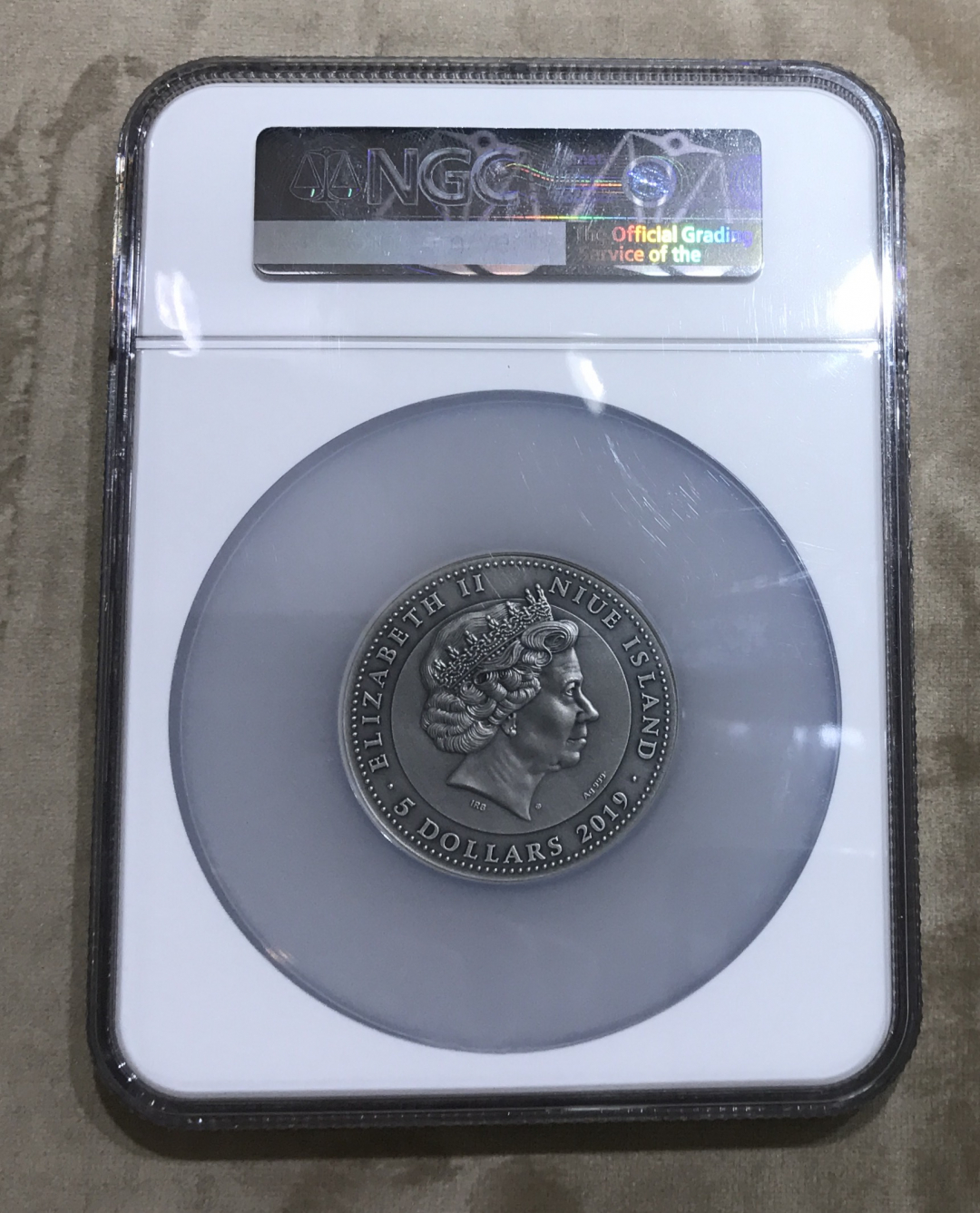 【随心拍&GetCoin】现代金银币拍卖第二十三期 纽埃2019年武士系列侍武士2盎司高浮雕镀银币NGC70