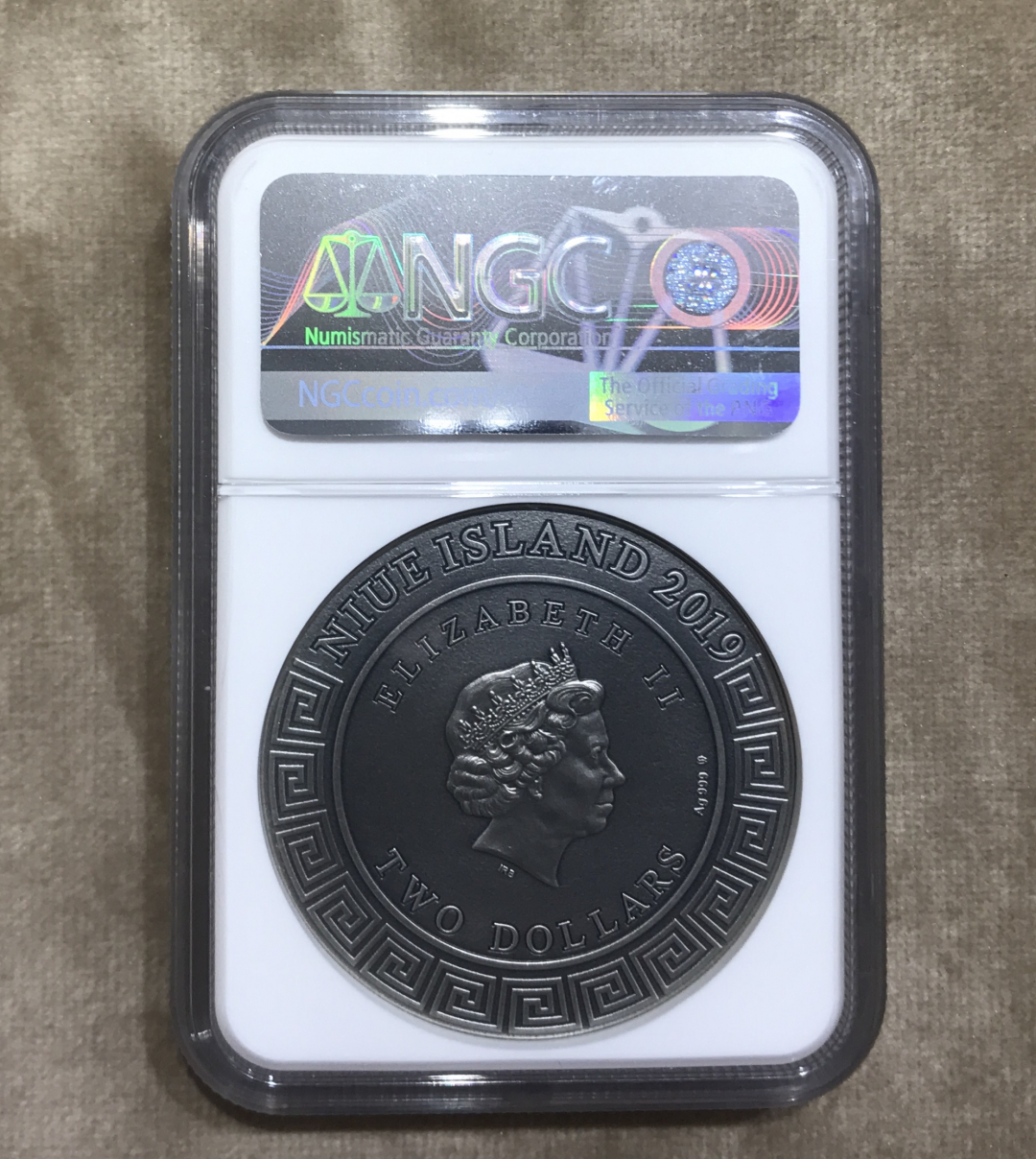 【随心拍&GetCoin】现代金银币拍卖第二十三期 纽埃2019年众神3火神赫准斯托斯超高浮雕镀金银币MS70