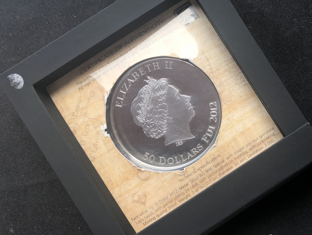 【币观天下】第七十三期拍卖 【斐济】2012古埃及法老图坦卡蒙宝藏精制镀金镶红玛瑙彩色纪念银币