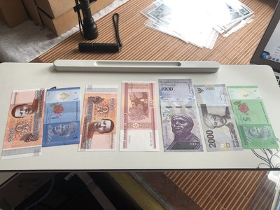 收藏联盟第九十期拍卖 - 入门钞一批加一张民国关金券 品相见图 XF-UNC