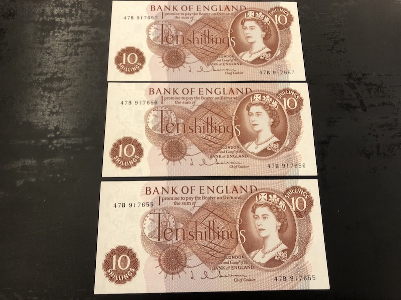 收藏联盟第九十期拍卖 英国C序列10先令三张连号 UNC