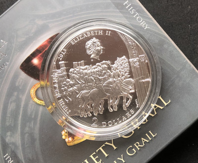 【随心拍&GetCoin】现代金银币拍卖第二十五期 【纽埃】2013年2新西兰元，2盎司 神秘历史—“圣杯”镶嵌大块天然红玛瑙 精制银币